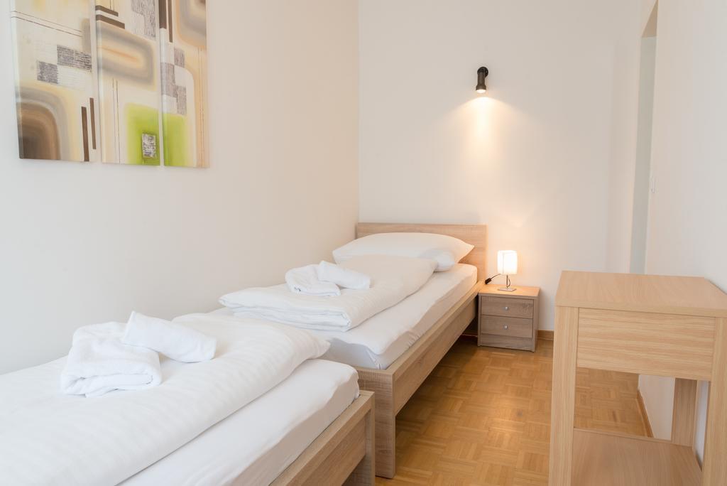 Apartment Seeblick Zell am See Ruang foto